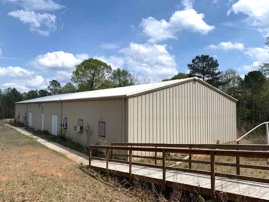4747 Donnan Road - 4747 Donnan Road