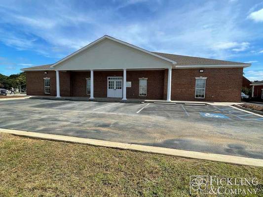 512 Houston Lake Road