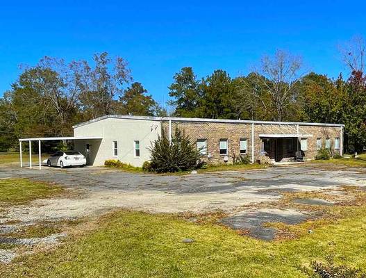 181 E Cherry Street, Cochran, GA 31014 - Photo 1