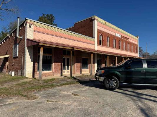 Former Swampland Music Hall & Restaurant - 140 Montgomery Street