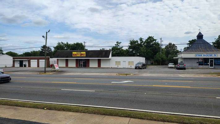 Watson Boulevard 1239 - 1239 Watson Boulevard