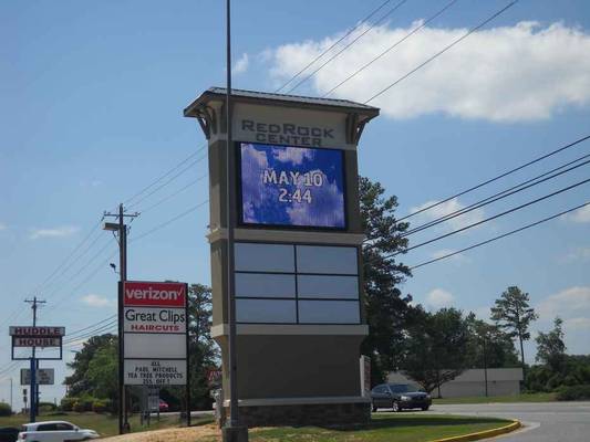 207 Russell Parkwy, Warner Robins, GA 31088 - Photo 2